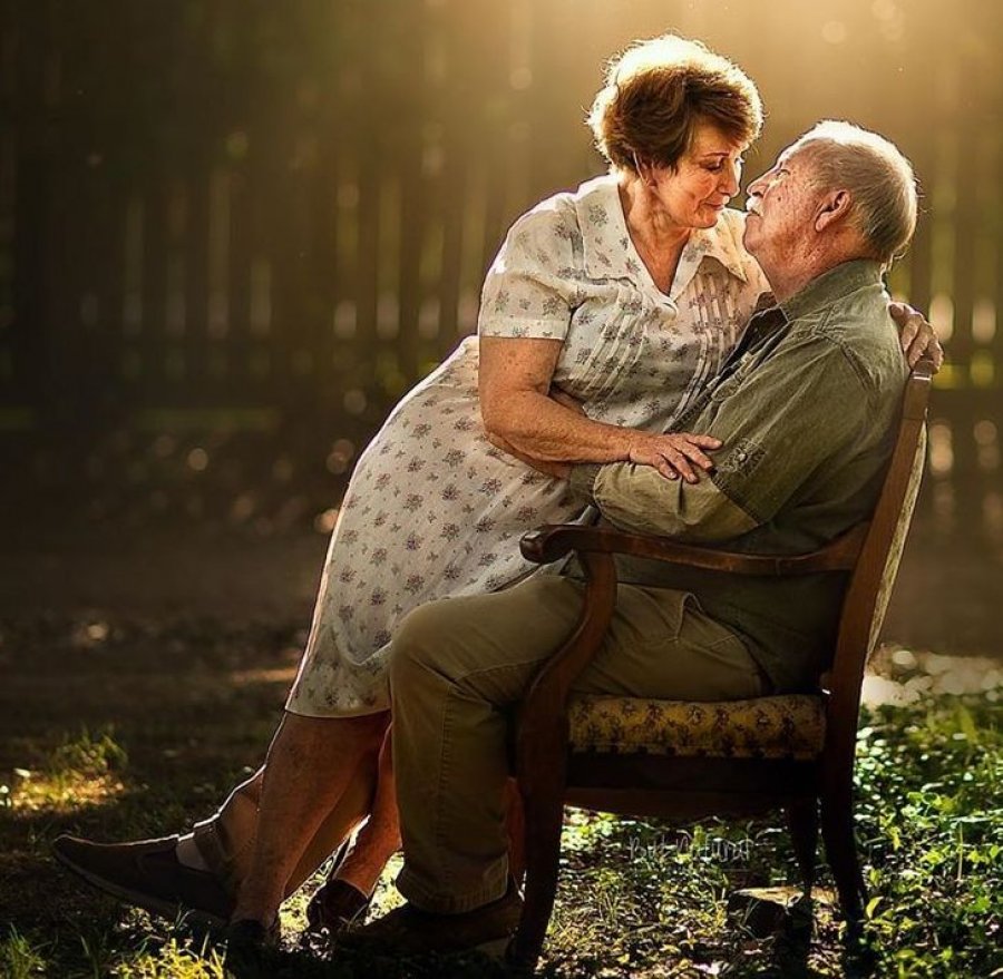 фото пожилых пар любовь