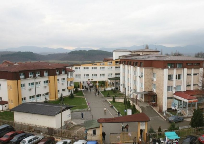 28 pacientë të hospitalizuar me Covid në Spitalin e Gjakovës