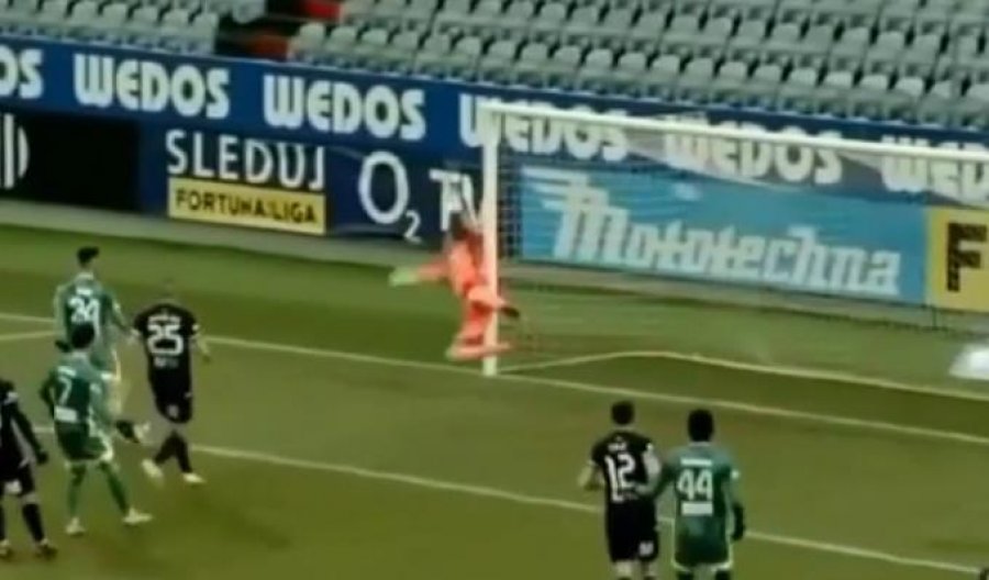 VIDEO/ Futbollisti i Kombëtares shënon supergol nga goditja e dënimit