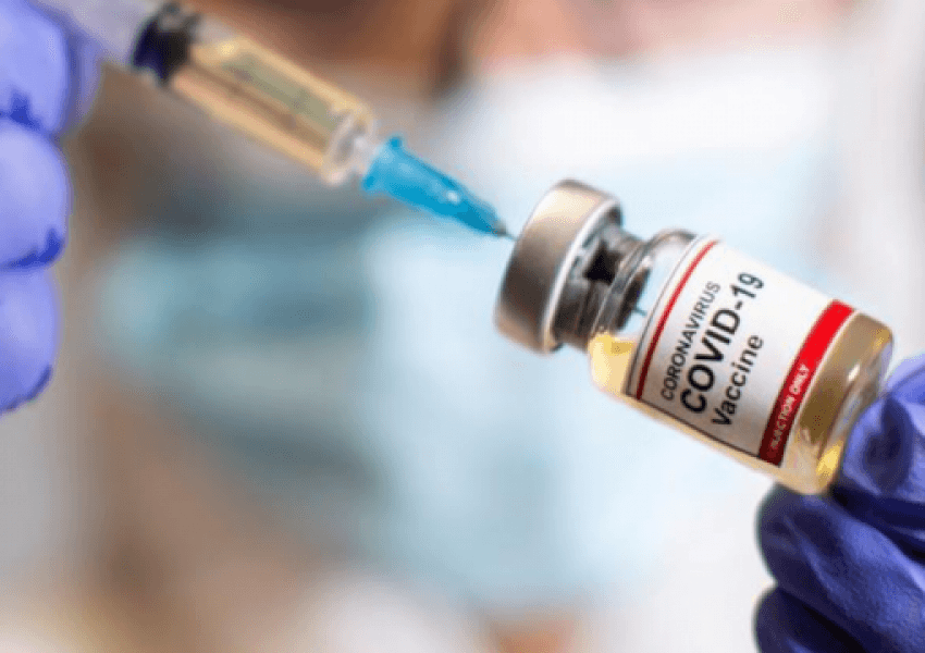 Shqetësim në botën myslimane për xhelatinën e derrit në vaksinën anti-Covid