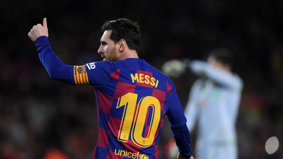 Leo Messi barazon rekordin e Peles