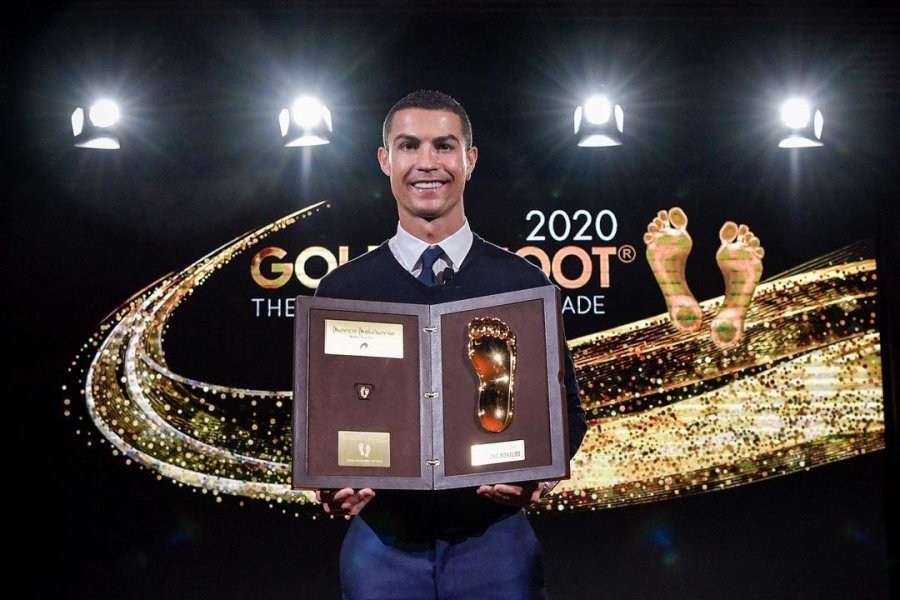 Cristiano Ronaldo merr një tjetër çmim në karrierë