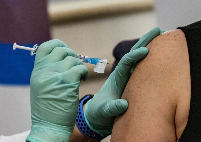 A funksionon vaksina kundër variantit të ri Covid-19? BioNTech: Nëse jo, realizojmë vaksinën e re…