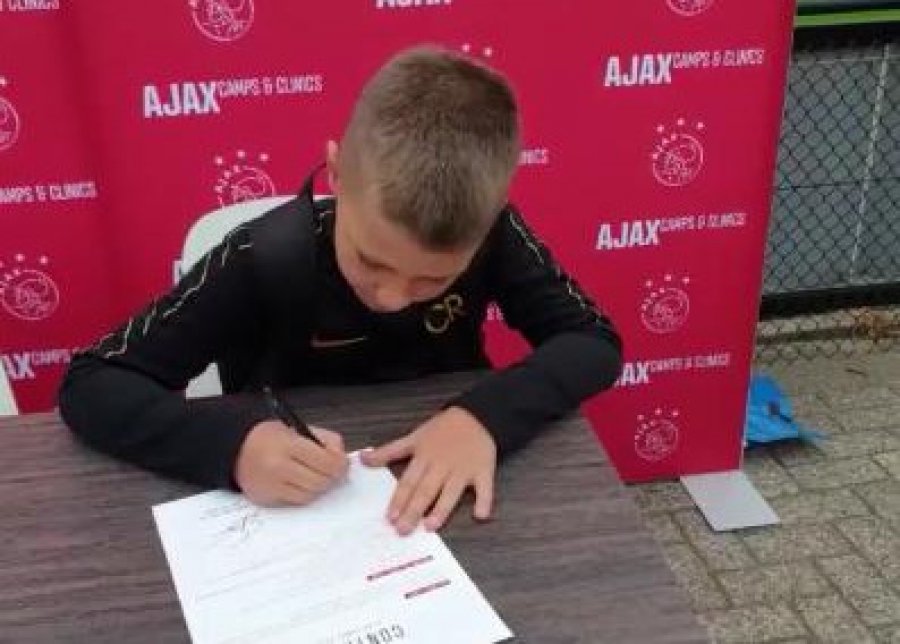 Jenson Llanaj, 'tulipani' shqiptar që po rritet tek akademia e Ajax