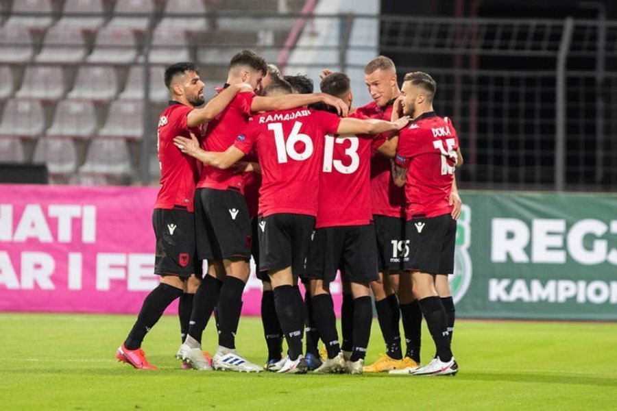 Shqipëri-Kosovë, shënohet goli i dytë në ‘Elbasan Arena’