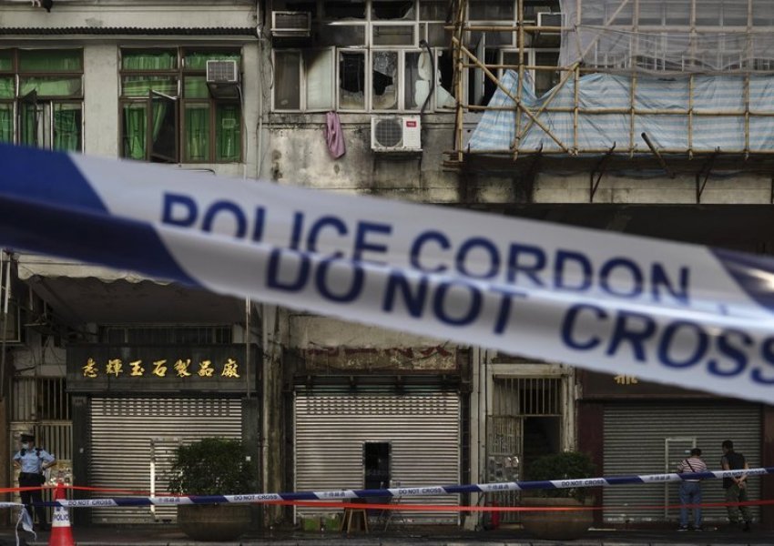 Zjarr në një pallat në Hong Kong, vdesin 7 nepalezë, plagosen 11 të tjerë