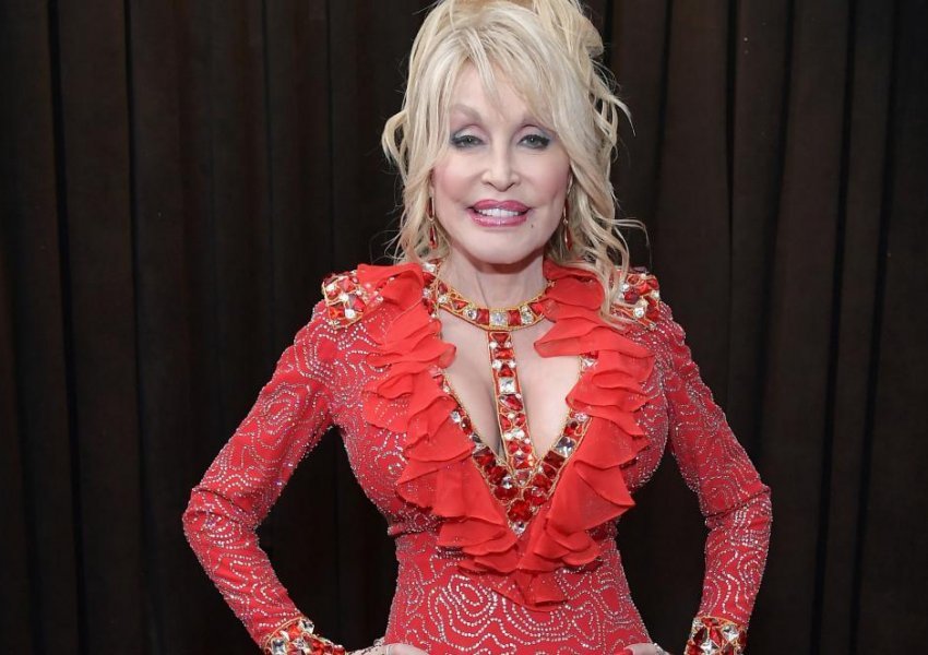 Amerikanët duhet të falenderojnë Dolly Parton për vaksinën anti-covid