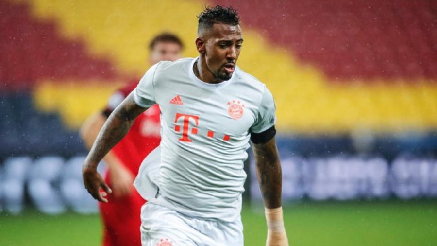 Milan mendon transferimin e Boateng