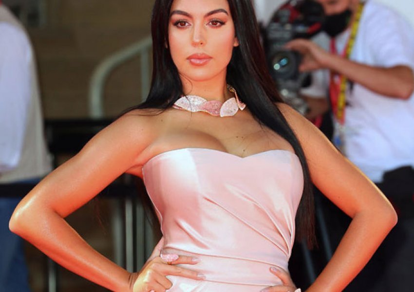 Një bashkëshorte si Georgina Rodriguez/ Nga modelimi tek hekurosja dhe gatimi