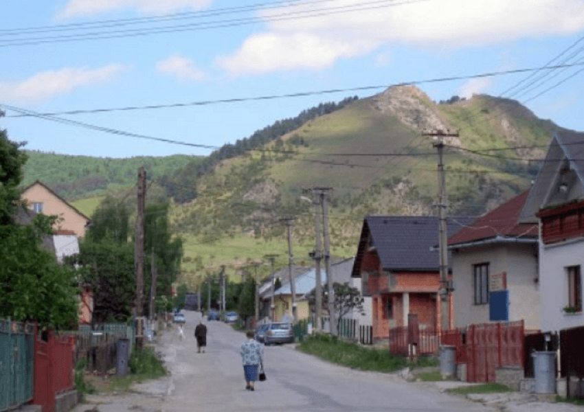 Në ujësjellësin e fshatrave të Kamenicës ndërpriten përsëri punimet