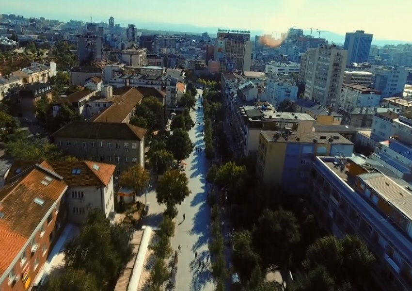 Thaçi me një video nga kryeqyteti: Prishtina vendi me rininë dhe gjallërinë më unike në rajon