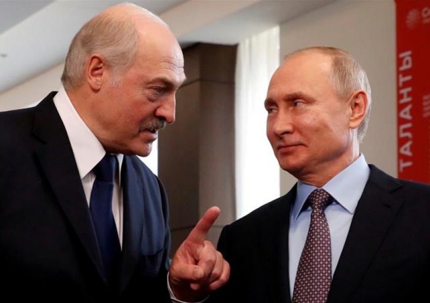 Lukashenko i shtrin dorën Rusisë, më furnizoni me arsenal të ri armësh