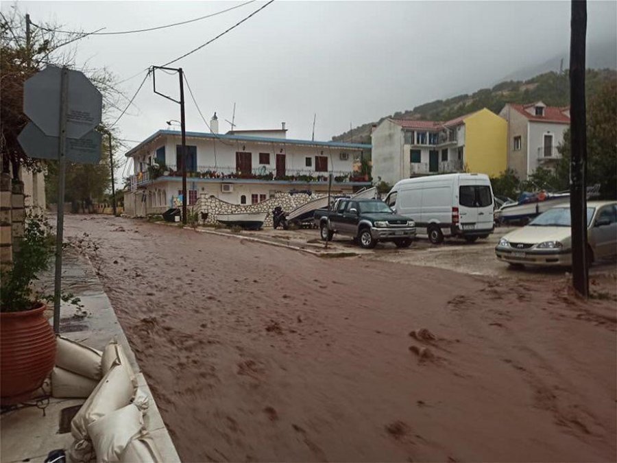 FOTO+VIDEO/ Cikloni 'Ianos' shkatërron dhe përmbyt ishujt grekë në Jonit. Pamje apokaliptike... • Gazeta Reforma