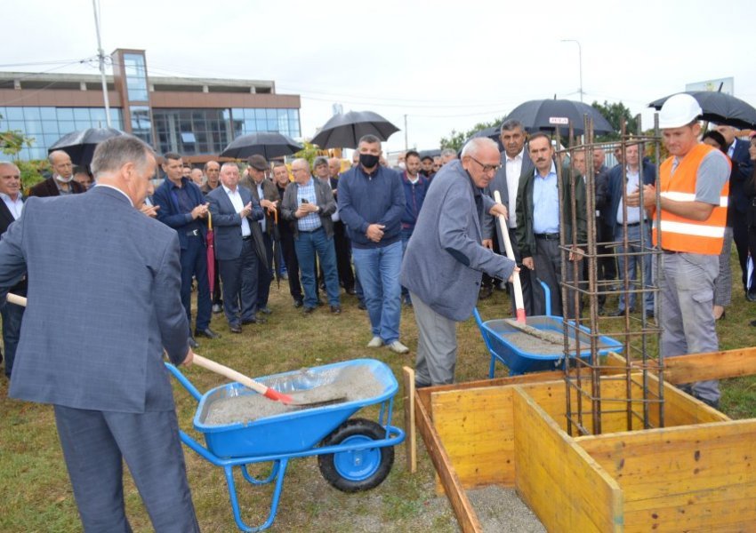 Në Malishevë u vu gurëthemeli i Kullës dhe objektit të Veteranëve të UÇK-së