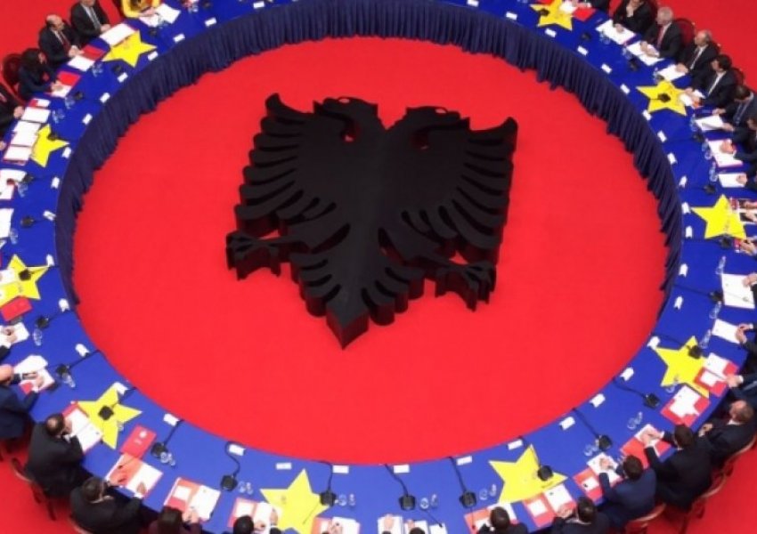 Shtyhet mbledhja e qeverive Kosovë-Shqipëri, zbuloni arsyen