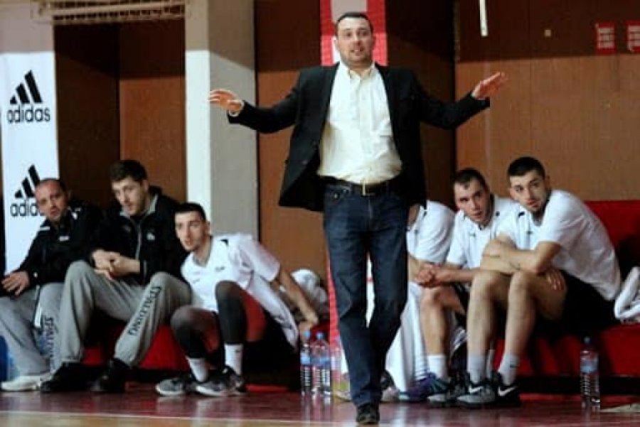  Një maqedonas në krye të basketbollistëve gjakovarë 