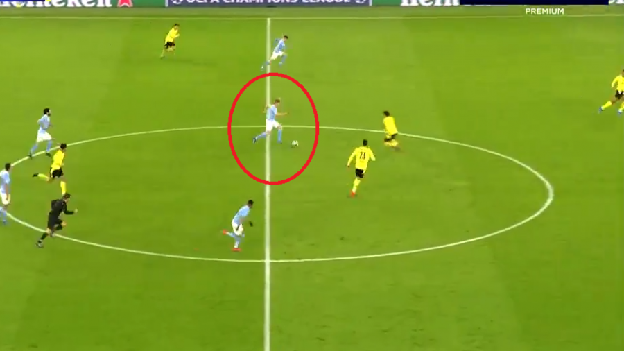 VIDEO/ Sprint i pabesueshëm! De Bruyne merr topin nga mesi i fushës dhe realizon...