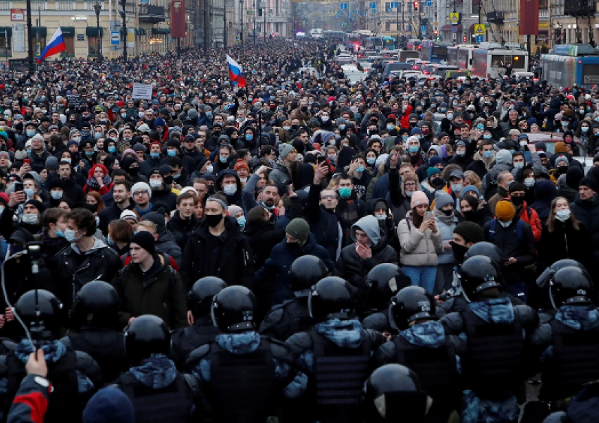 ‘Lironi Alexey Navalny’, rikthehen protestat në Rusi, arrestohen mbi 1500 persona