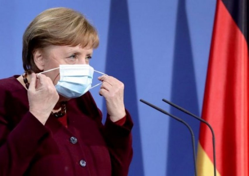 Merkel: Variani Delta i koronavirusit është shqetësues