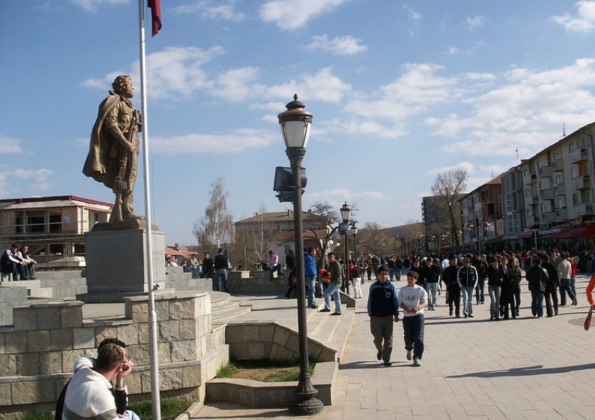 Freedom House: Demokracia në rënie në Kosovë, me rritje në Maqedoninë e Veriut