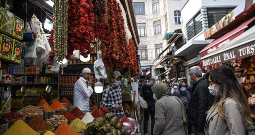 Turqia përgatitet për bllokimin më të rreptë të pandemisë