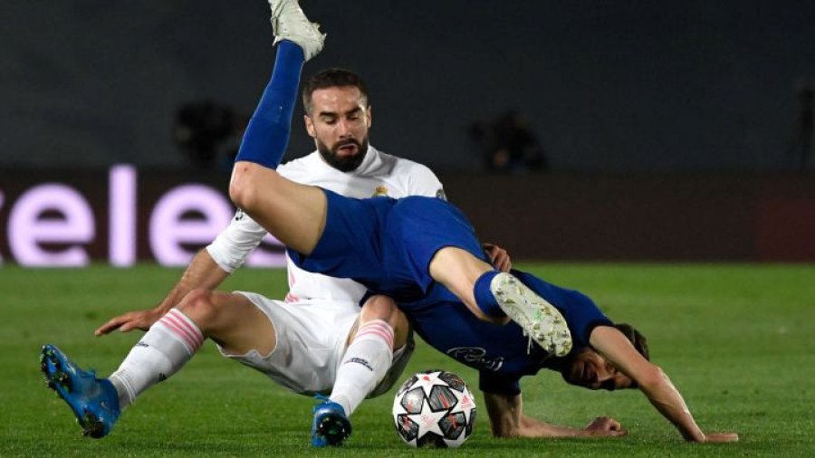 Dani Carvajal humb sezonin, Zidane pa alternativa në krahun e djathtë