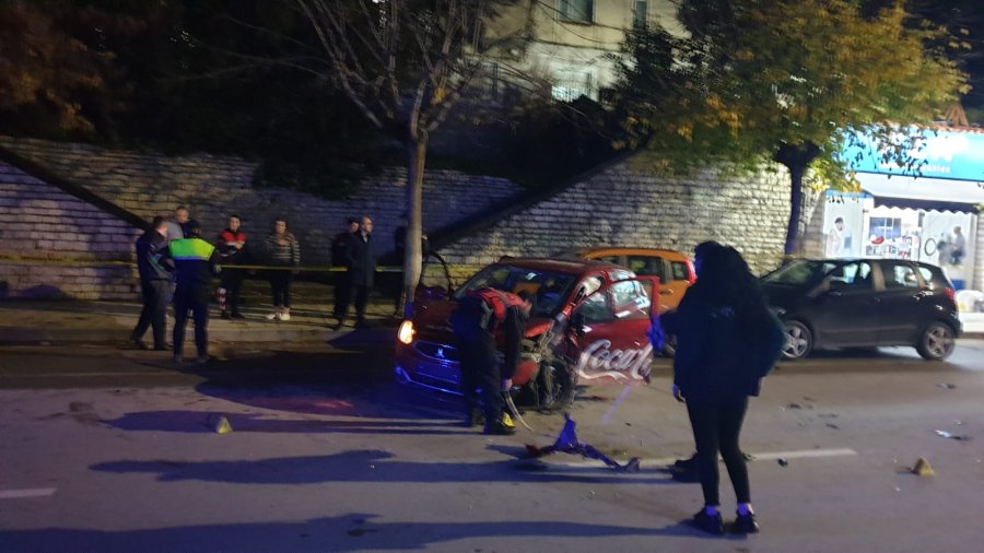 VIDEO/ Aksident i rëndë në Berat, shoferi i dehur përplas 4 automjete, 2 të plagosur, njëra shtatzënë