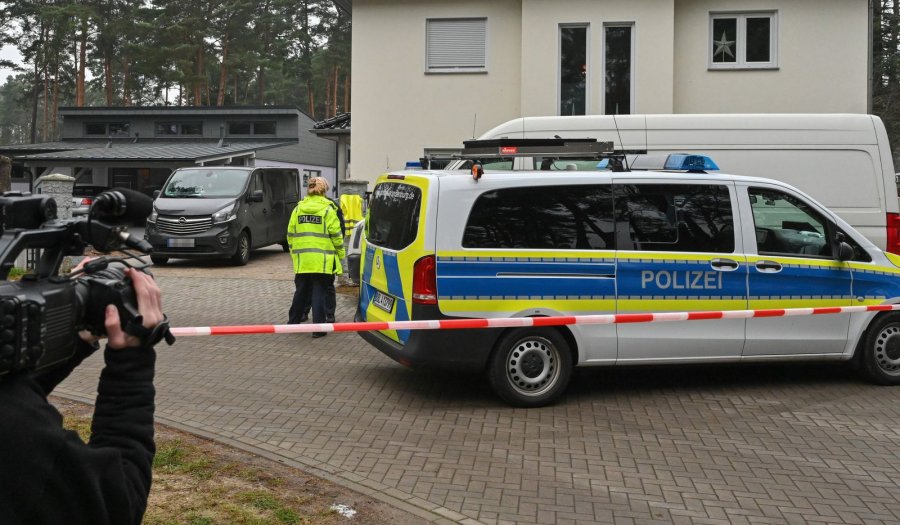 Tragjedi/ Gjenden të vrarë me armë zjarri dhe thika 3 fëmijë të mitur dhe 2 të rritur 40 vjeç në Berlin  