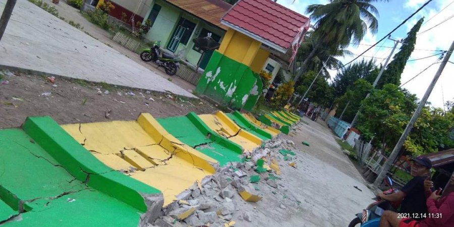 Tërmeti i fuqishëm godet Indonezinë