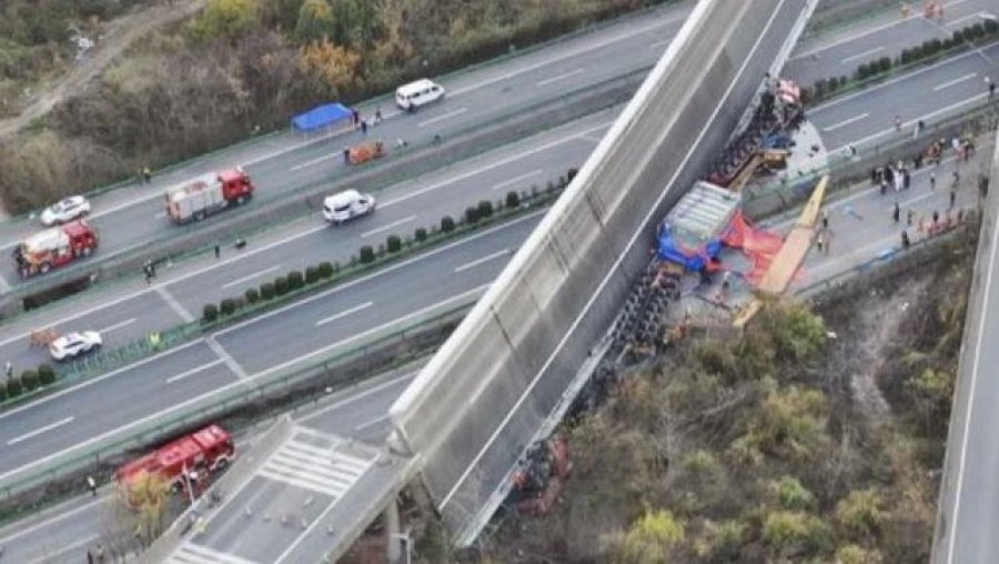 VIDEO/ Shembet ura në autostradë, katër viktima dhe tetë të plagosur