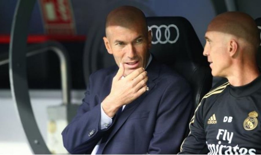 A do të marrë drejtimin e PSG-së? Ish-krahu i djathtë i Zinedine Zidane i përgjigjet thashethemeve