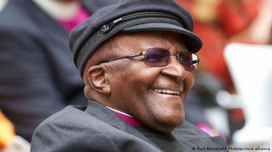 Vdes fituesi i Nobelit për Paqe, Desmond Tutu