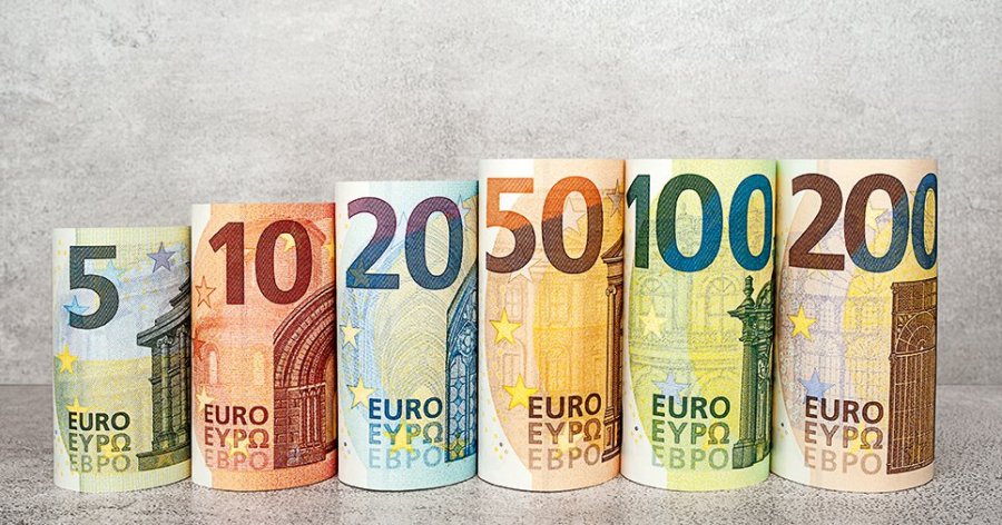 Euro e nis javën në rënie, nuk binte në nivele të tilla që prej dhjetorit të vitit 2007