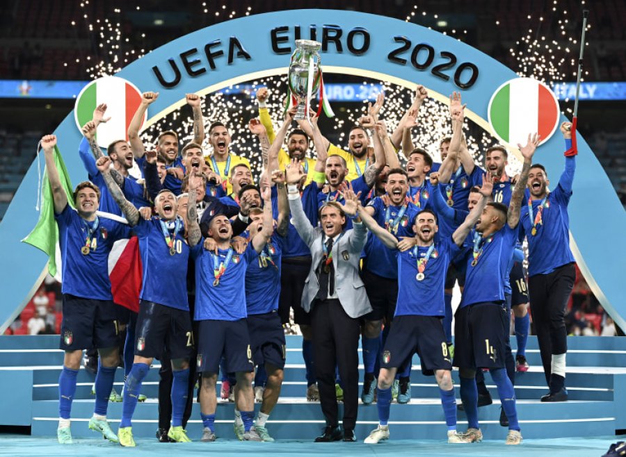 'Kupa Maradona'/ Zyrtarizohet nga FIFA,  Argjentinë-Itali do të luhet në Napoli