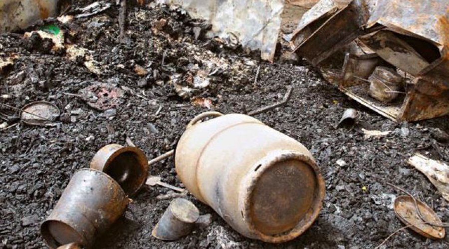 Shpërthen bombola në një banesë në Elbasan, shkrumbohet nga flakët