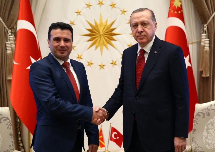 Zaev udhëton në Turqi, takon Erdoganin