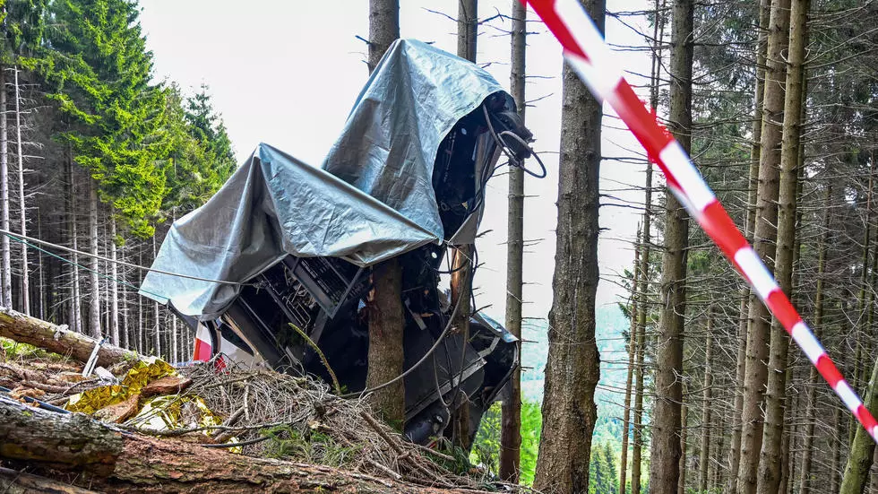 VIDEO/ Dalin pamjet, si u rrëzua teleferiku në Itali, momentet e fundit