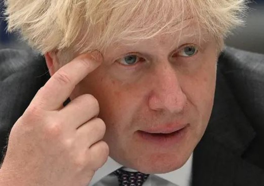 Boris Johnson paralajmëron britanikët se do të përballen me probleme po udhëtuan jashtë vendit