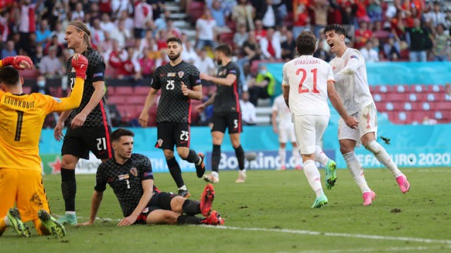 Spanja fiton me ‘dramë’ ndaj Kroacisë, ‘La Roja’ në çerekfinale!