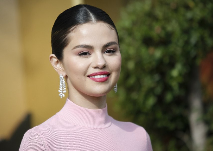 Selena Gomez: Mendoj se këndoj më mirë spanjisht