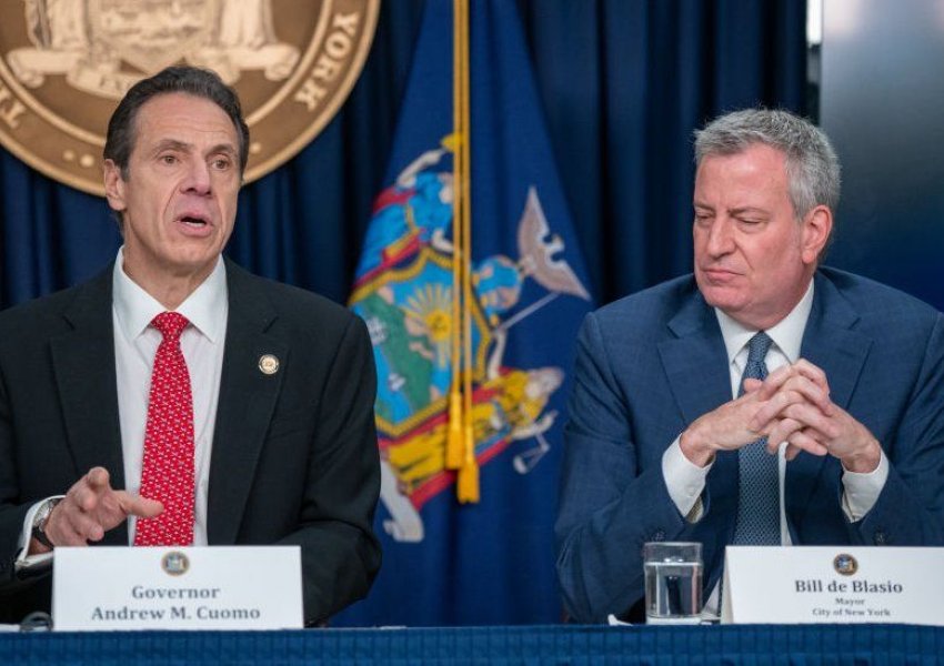 Kryebashkiaku i New York kërkon dorëheqjen e guvernatorit Andrew Cuomo