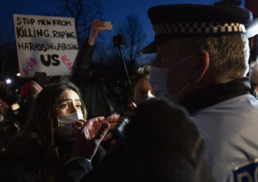 Protesta në Londër pas arrestimit të policit për rrëmbimin dhe vrasjen e një gruaje