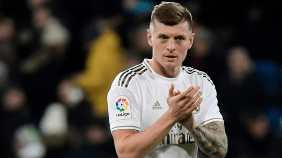 Toni Kroos reagon pas shortit të Champions Leagues