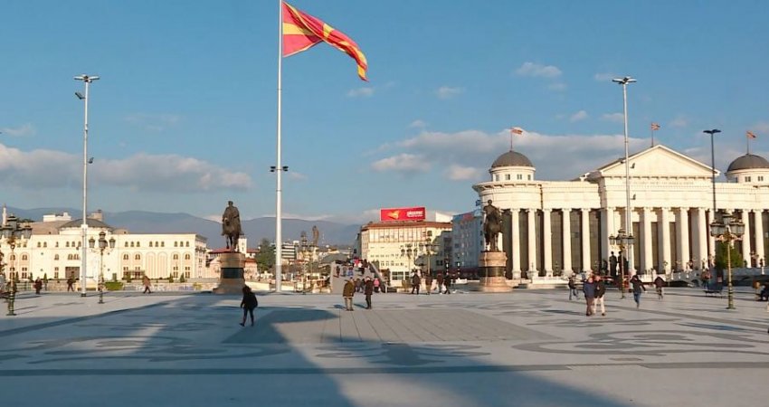 Maqedonia e Veriut shtrëngon masat, zgjatet ora policore