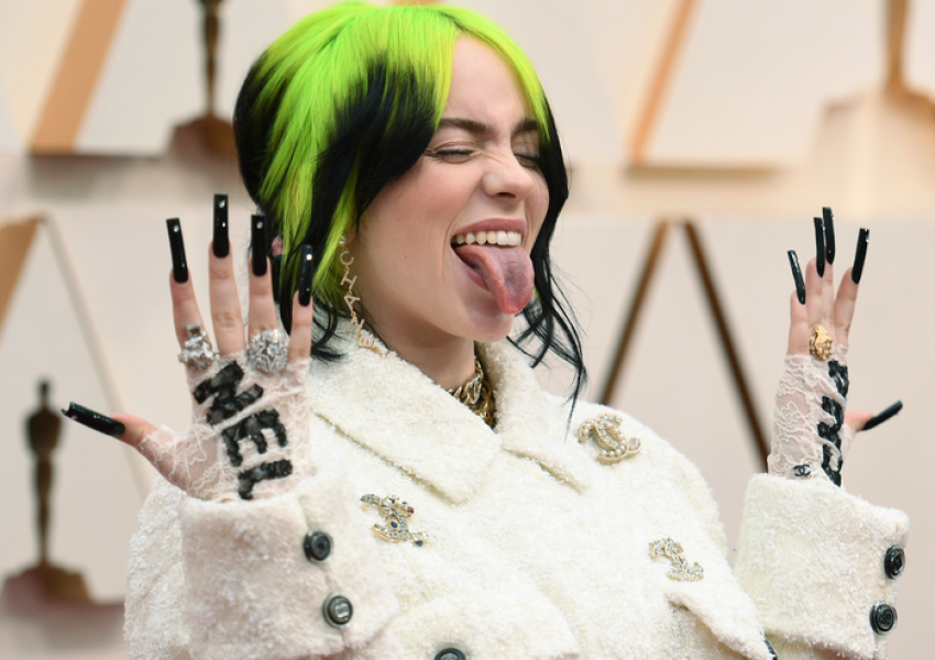 Ndryshoi tërësisht look, foto e Billie Eilish thyen çdo rekord në Instagram