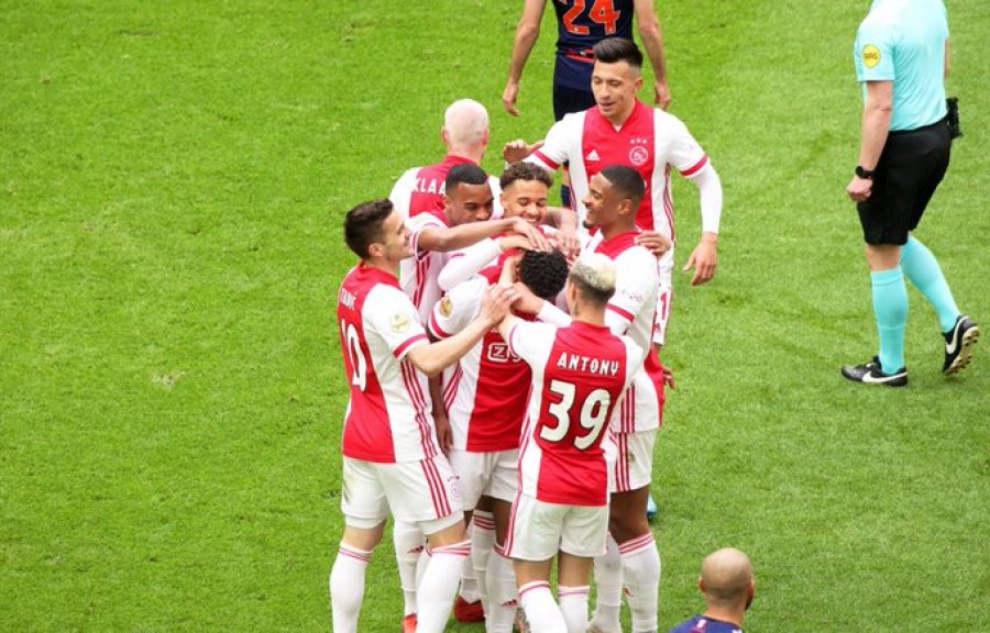 Ajax është kampion i Hollandës! Titulli i 35-të në histori