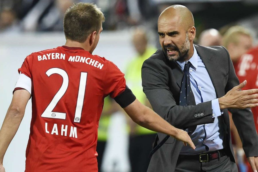 Legjenda gjermane, Lahm: City larg nivelit të Barçës së dikurshme, Guardiola do 11 Iniesta në fushë