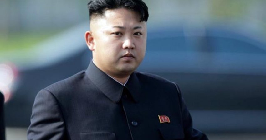 Vendimi i tmerrshëm i Kim Jong: Ndalon muzikën dhe stilet e flokëve që ai nuk pëlqen