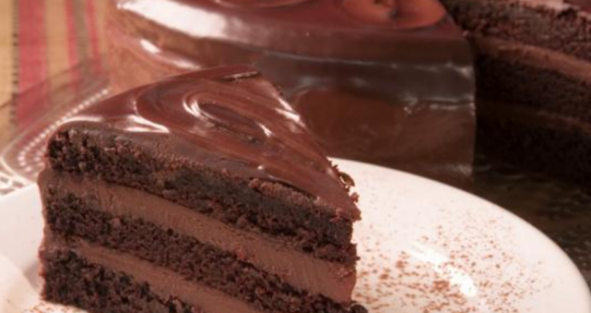 Torta me çokollatë që iu bën të humbni peshë, ja receta