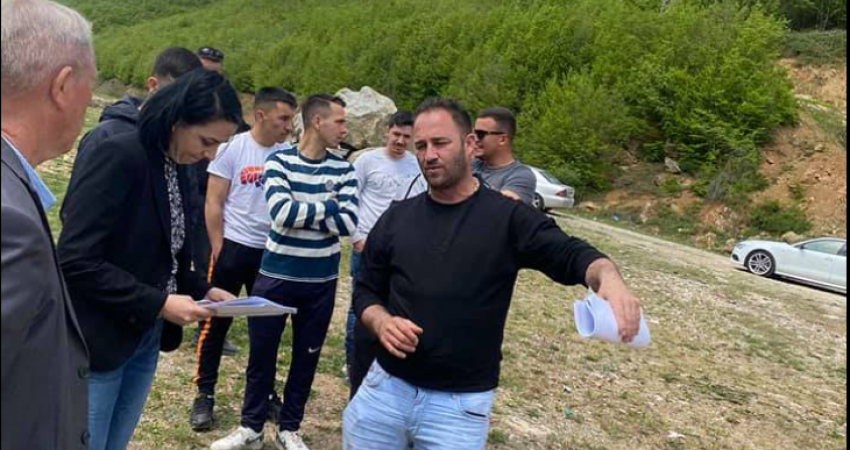 Pacolli ‘zbarkon' në Shalë, peticion kundër gurthyesit që rrezikon ambientin